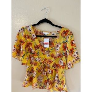 Socialite Yellow Floral Blouse🆕🆕
